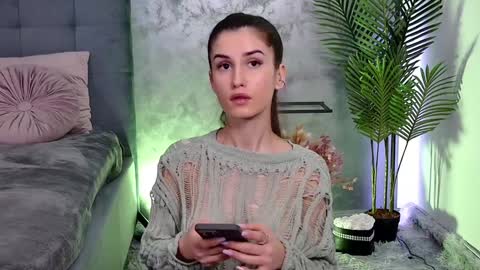 Snapshot of mia_carter99 chatting on February 6, 10:10 pm Freya Allen online show from February 6, 10:10 pm