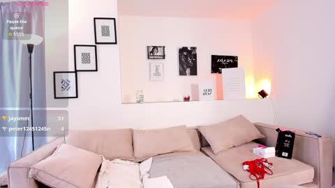 Snapshot of mia_corner chatting on September 28, 6:35 pm mia_corner online show from September 28, 6:35 pm