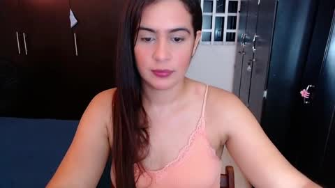 Mia online show from December 6, 2:46 am