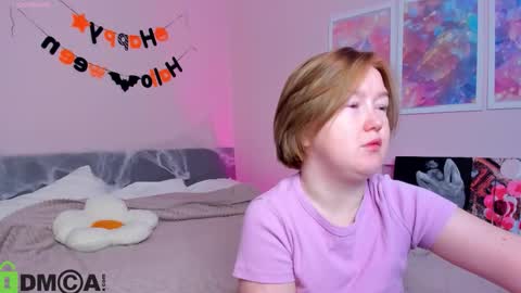 Snapshot of mia_ferd chatting on October 29, 2:47 am Mia online show from October 29, 2:47 am