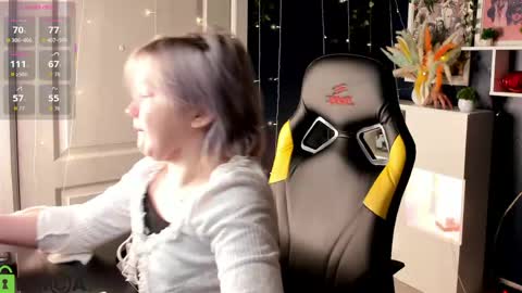 Snapshot of mia_ferd chatting on May 27, 3:03 am Mia online show from May 27, 3:03 am