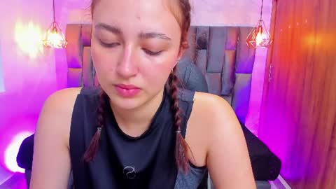 mia_ferrer18 online show from June 30, 1:23 pm