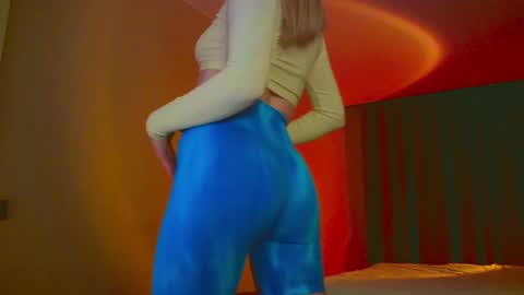 Snapshot of mia_fleur_ chatting on January 31, 2:48 am Mia online show from January 31, 2:48 am