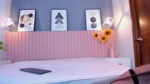 Mia  online show from April 13, 12:21 pm