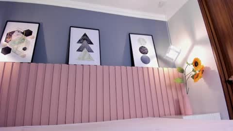 Mia  online show from April 16, 12:17 pm