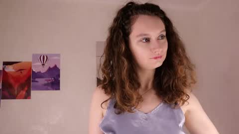 Snapshot of mia_frizz chatting on May 26, 9:16 am Mia online show from May 26, 9:16 am