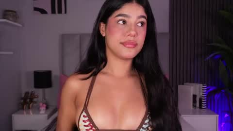 Mia  online show from April 10, 12:43 pm