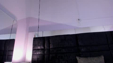 Snapshot of mia_garcia2 chatting on January 31, 3:41 am MIA online show from January 31, 3:41 am