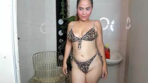 Snapshot of mia_hansper chatting on January 10, 8:48 pm Mia online show from January 10, 8:48 pm