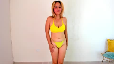 Snapshot of mia_hansper chatting on January 15, 2:27 am Mia online show from January 15, 2:27 am