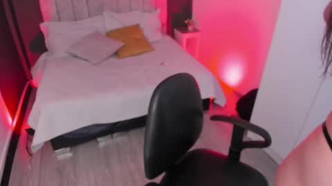 Val  online show from March 12, 8:15 pm