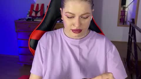 Mia online show from October 13, 8:53 pm