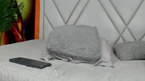 mia_kleim1 online show from March 15, 12:27 am