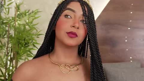 Snapshot of mia_lacy chatting on December 18, 8:04 pm mia_lacy online show from December 18, 8:04 pm