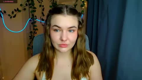 mia_lemm online show from February 17, 7:16 am