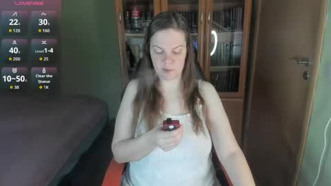 mia_lores online show from May 31, 9:05 am