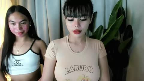 M I A online show from April 7, 11:32 am