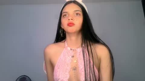 Snapshot of mia_lucy_21 chatting on June 26, 4:50 am mia lucy 21 online show from June 26, 4:50 am