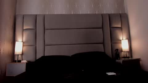    online show from December 22, 8:28 pm