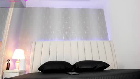    online show from March 9, 7:40 pm