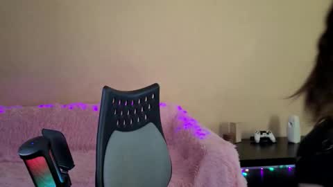 your temptress Mia online show from November 13, 9:08 am