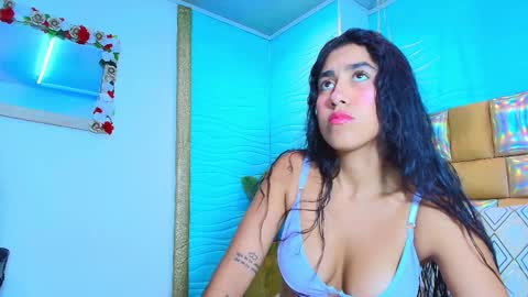 mia montess online show from December 20, 12:56 pm