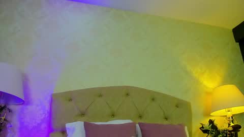 mia montess online show from April 8, 1:22 pm