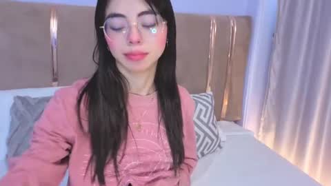 Mia online show from June 20, 12:19 pm