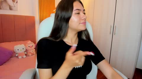 Mia Nevaeh - follow me online show from January 7, 11:24 pm