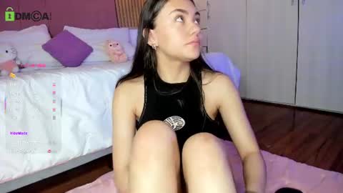 Mia Nevaeh - follow me online show from June 9, 8:31 pm