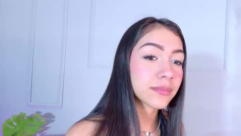 mia_oconner online show from September 22, 8:33 pm