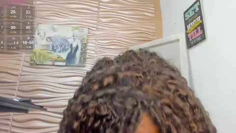 Mariana online show from March 12, 9:10 pm