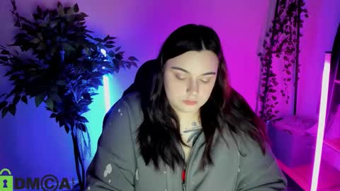 Mia online show from February 21, 11:06 pm