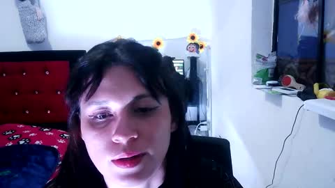 Snapshot of mia_robeerts chatting on March 6, 11:01 pm mia_robeerts online show from March 6, 11:01 pm