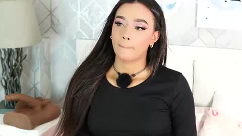 mia rossi 7 online show from July 24, 11:30 am
