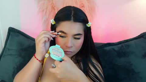 Snapshot of mia_roux1 chatting on April 18, 8:20 pm Mia online show from April 18, 8:20 pm