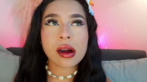 Snapshot of mia_roux1 chatting on May 2, 9:09 pm Mia online show from May 2, 9:09 pm
