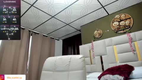 Snapshot of mia_scarlet69 chatting on April 21, 12:11 pm MIA HOT online show from April 21, 12:11 pm