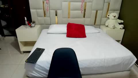 Snapshot of mia_scarlet69 chatting on April 25, 1:41 pm MIA HOT online show from April 25, 1:41 pm