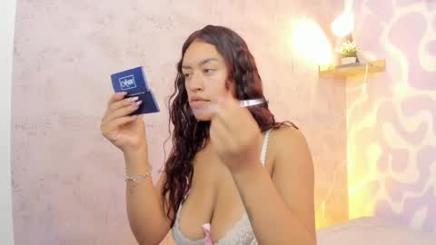 Mia . online show from April 8, 12:27 pm