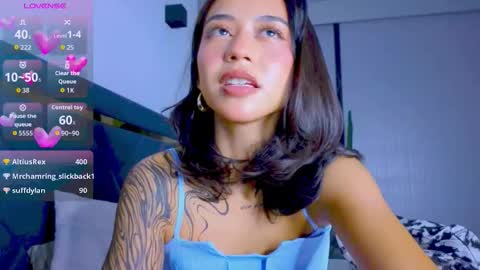 Mia online show from September 20, 1:23 pm