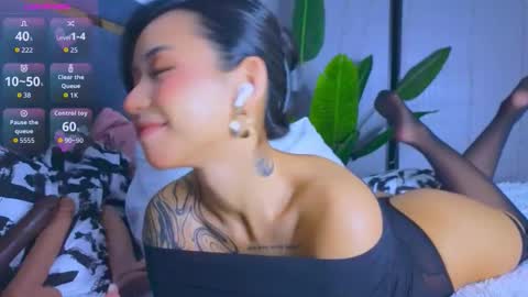 Mia online show from January 15, 5:27 pm