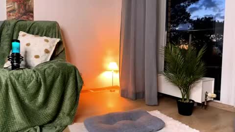 Snapshot of mia_skye1 chatting on June 2, 12:45 am mia_skye1 online show from June 2, 12:45 am