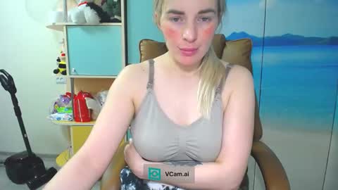 Mia. online show from March 28, 9:58 pm