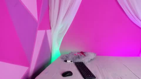 Snapshot of mia_tailor_bms chatting on November 27, 11:56 am Mia online show from November 27, 11:56 am