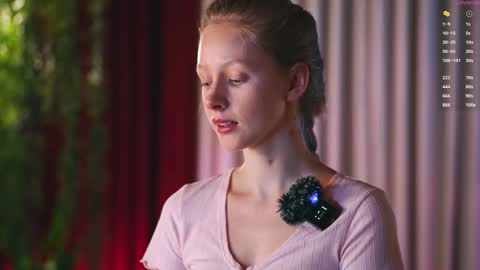 Mia online show from January 10, 3:14 pm