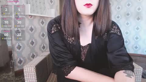 Snapshot of mia_wallase chatting on October 1, 7:25 am mia_wallase online show from October 1, 7:25 am