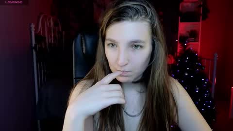 Snapshot of mia_weawer chatting on December 21, 10:22 am Mia online show from December 21, 10:22 am