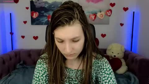 Snapshot of mia_weawer chatting on February 14, 10:45 am Mia online show from February 14, 10:45 am