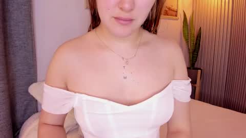 Mia White  online show from February 24, 12:37 pm
